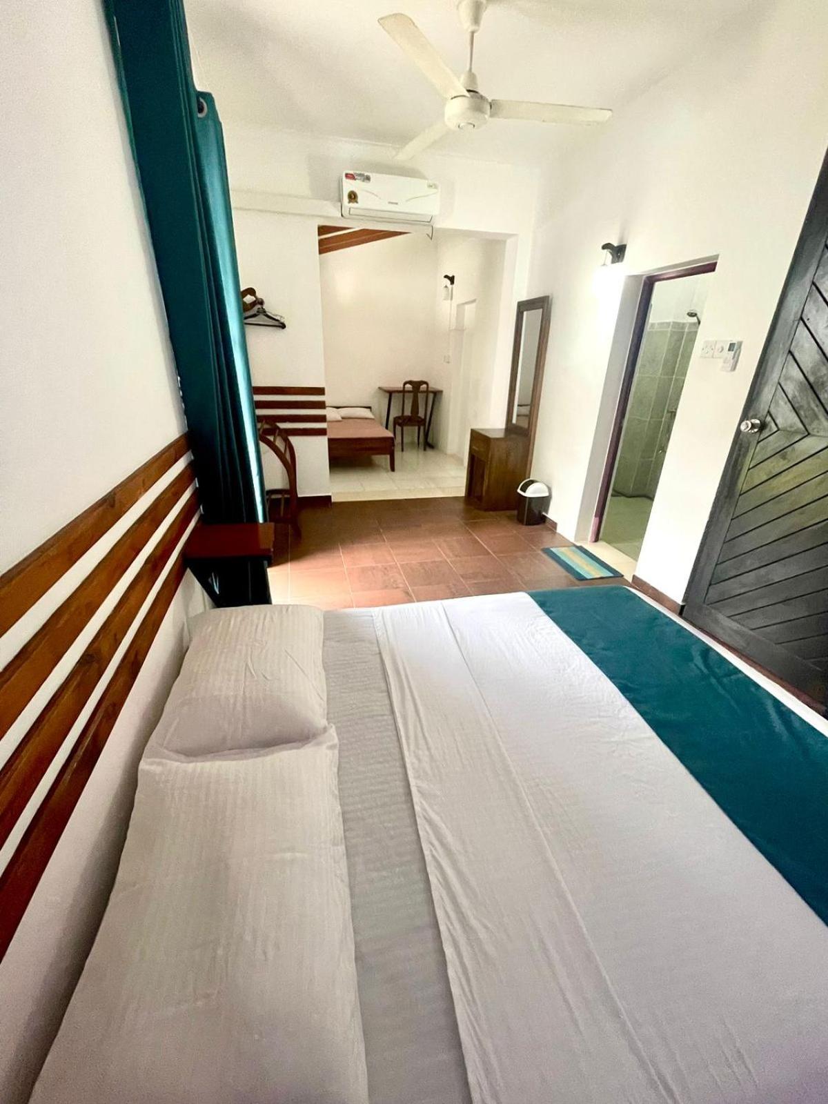 Hotel One Sixty Дехивала-Маунт-Лавиния Экстерьер фото